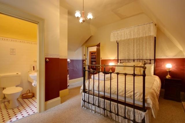 Westella Colonial B&B Accommodation Ulverstone Szoba fotó